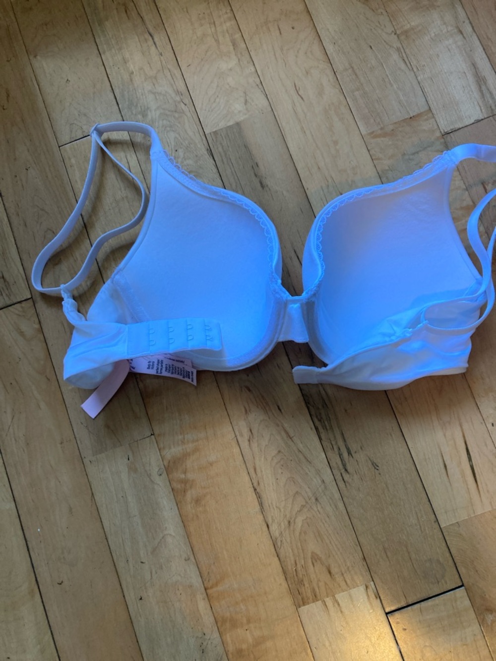 Like new body by Victoria bra 30 D - Picture 2 of 3